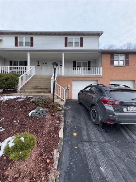 402 Forest Ridge Dr Unit 402, Pittsburgh, PA 15221