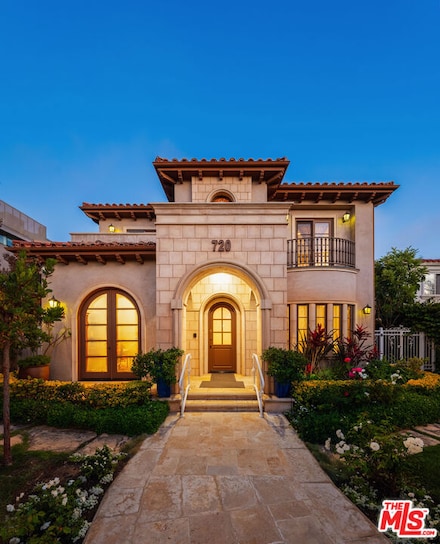 720 San Vicente Blvd, Santa Monica, CA 90402