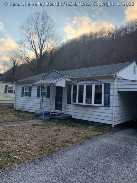 621 Granada Way, Charleston, WV 25304
