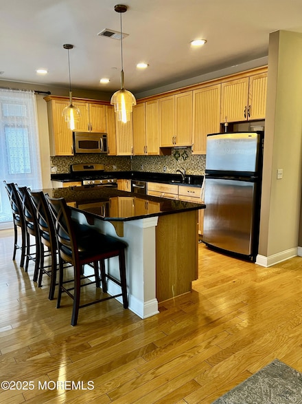 2360 Route 33 Unit 203, Robbinsville, NJ 08691