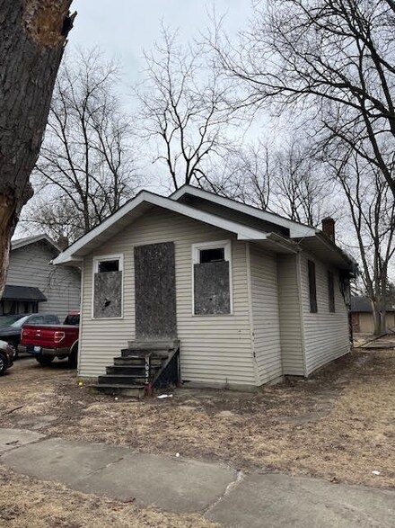4651 Massachusetts St, Gary, IN 46409