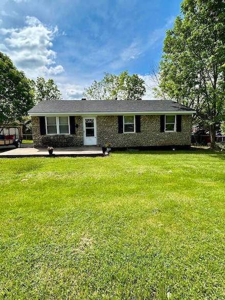324 Spruce Dr, Frankfort, KY 40601
