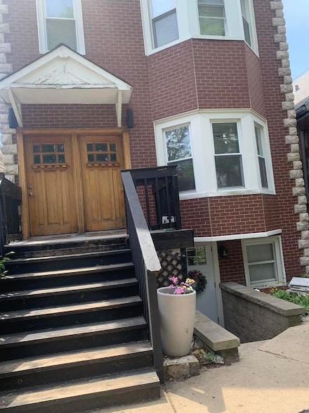 2863 W Belden Ave, Chicago, IL 60647