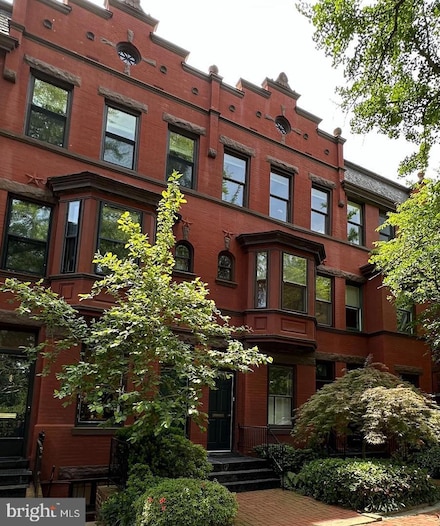 3042 R St NW Unit 2, Washington, DC 20007