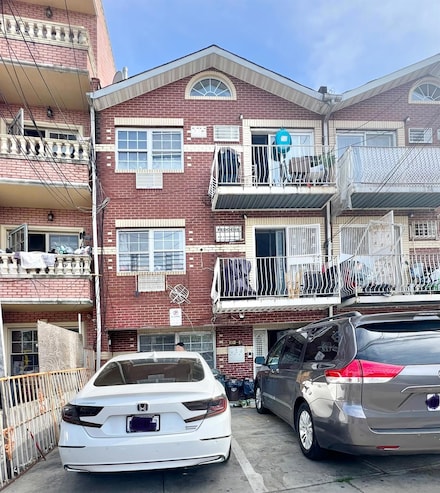10214 35th Ave, Corona, NY 11368