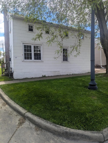 147 S Sandusky St, Tiffin, OH 44883