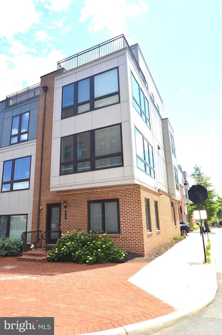 408 Stabler Ln, Alexandria, VA 22304
