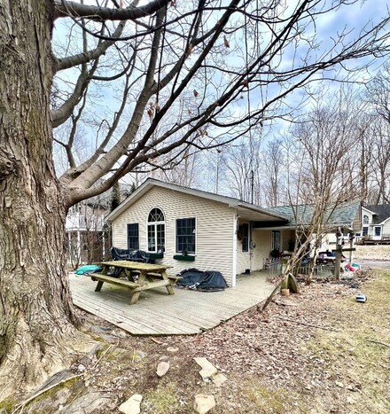 13478 Old Lake Rd Unit 63, East Springfield, PA 16411