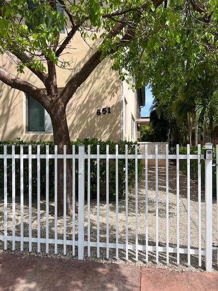 851 80th St Unit 1, Miami Beach, FL 33141