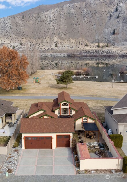 225 Lake Front Rd, Orondo, WA 98843
