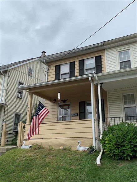 166 S Front St, Coplay, PA 18037