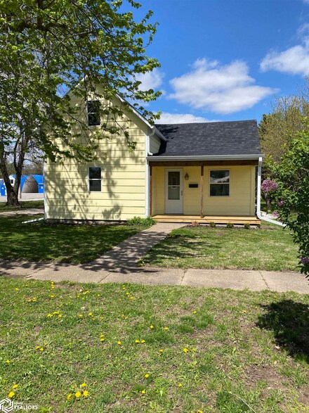 702 E Stuart St, Clarinda, IA 51632