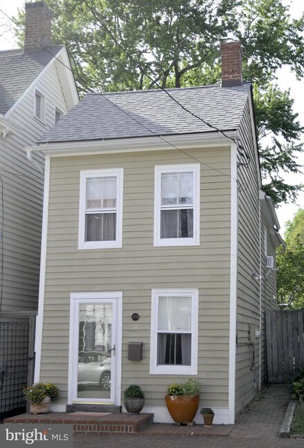 108 S Kent St, Chestertown, MD 21620