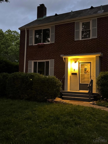 8 Belknap Place, Cincinnati, OH 45218