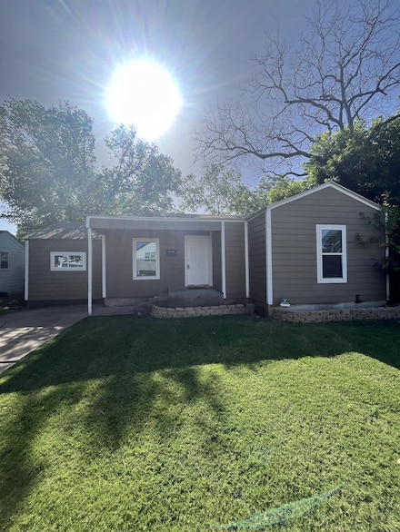 2733 Livingston Ave, Fort Worth, TX 76110