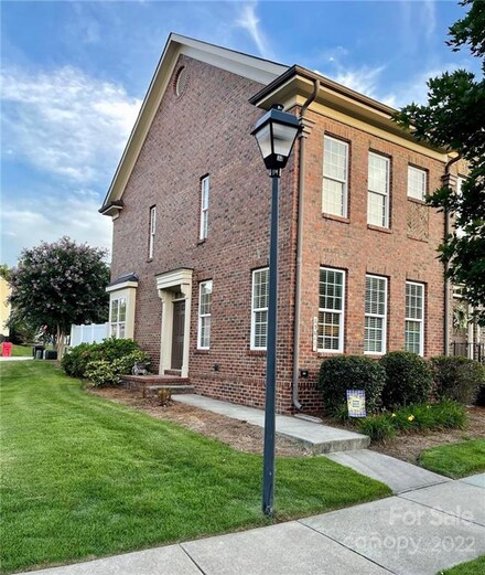 15849 Sharon Dale Dr, Davidson, NC 28036