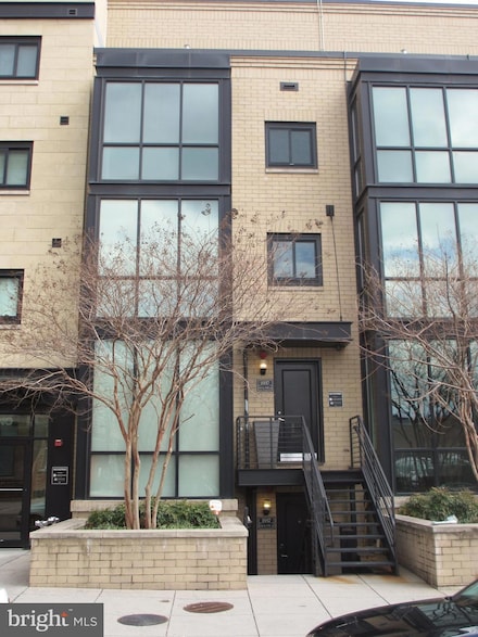 1937 12th St NW Unit 2, Washington, DC 20009