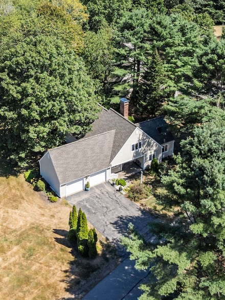 12 Clover Ln, Laconia, NH 03246