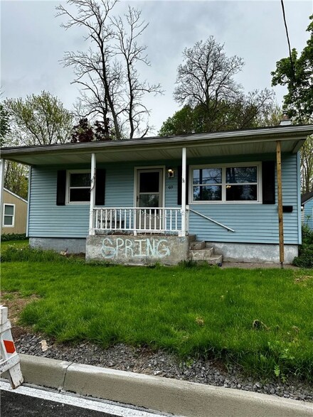 69 Clark St, Brockport, NY 14420
