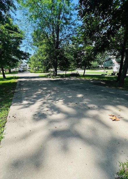 19340 Highway J Unit 38, Monroe City, MO 63456