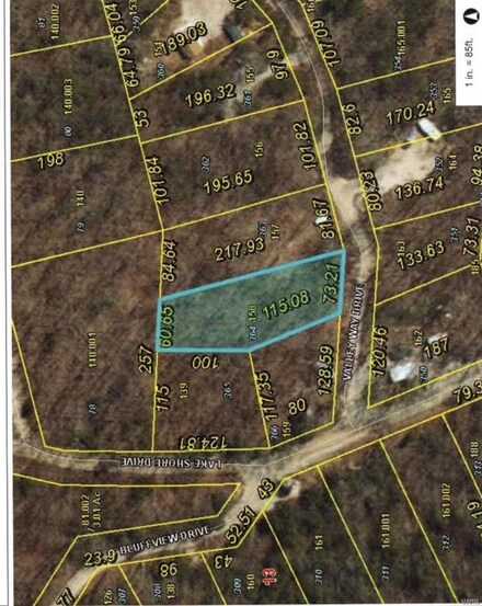 15 Valley Way Dr, New Florence, MO 63363