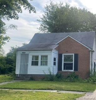 8488 Stahelin Ave, Detroit, MI 48228