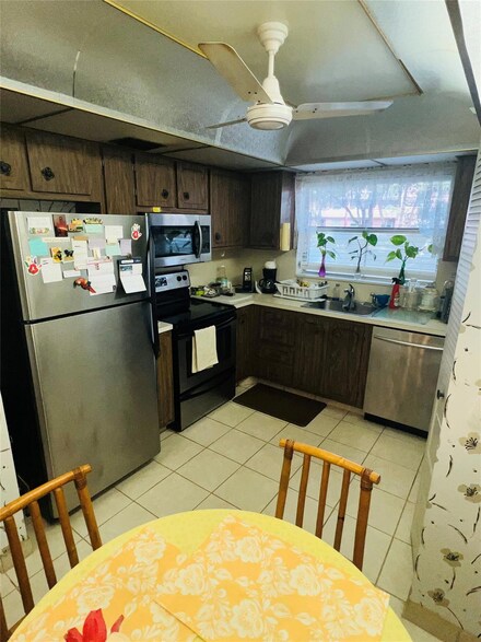 9501 Sunrise Lakes Blvd Unit 103, Sunrise, FL 33322