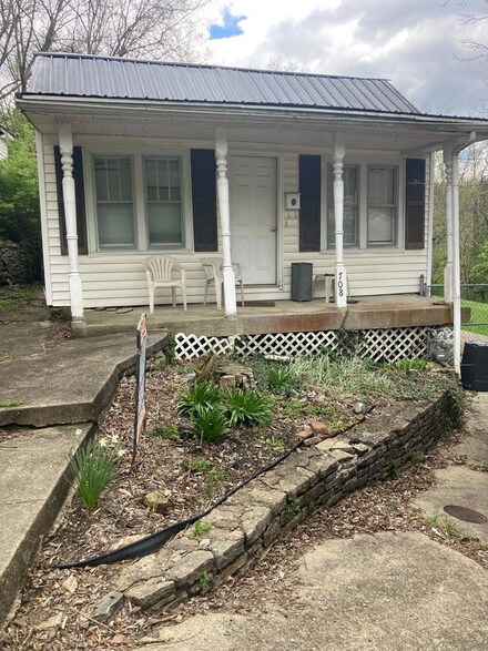 708 Bank St, Maysville, KY 41056