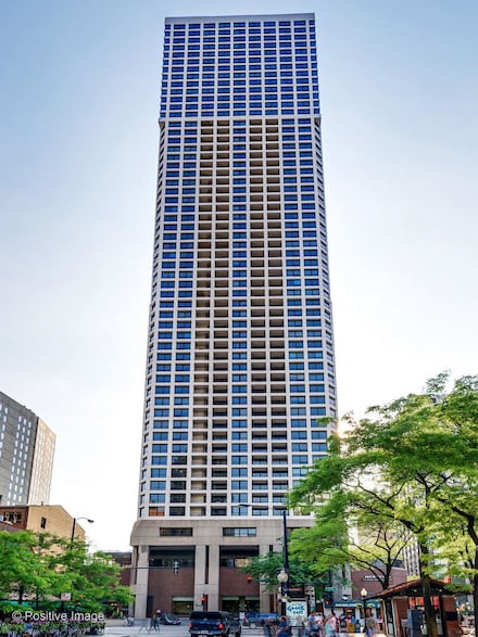 1030 N State St Unit 42C, Chicago, IL 60610
