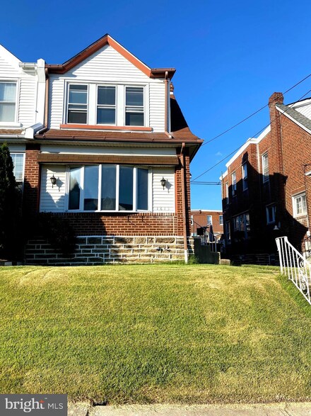 1815 Lansing St, Philadelphia, PA 19111