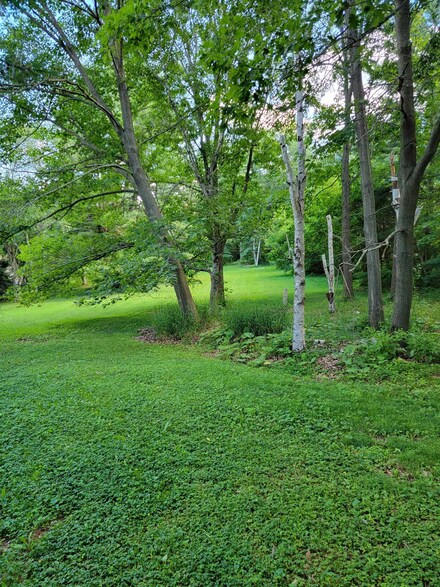 8357 E Crockett Rd, Roscoe, IL 61073
