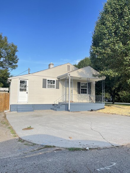 403 Douglas Ave, Maryville, TN 37804