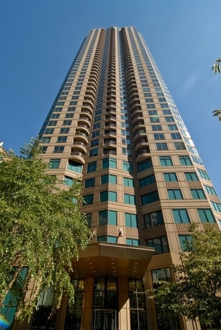 400 N La Salle Dr Unit 4105, Chicago, IL 60654