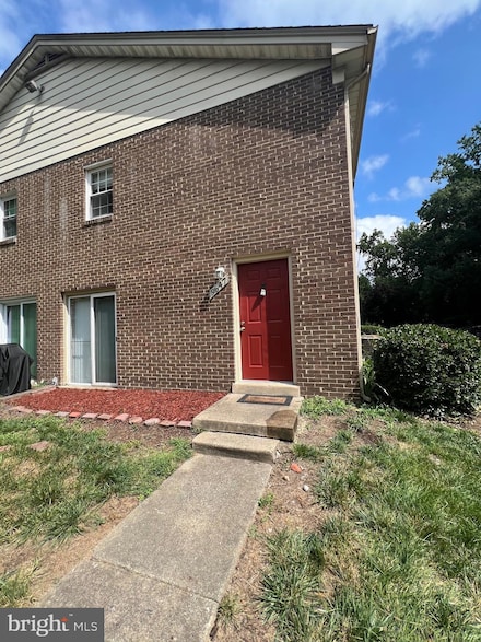 9647 Hagel Cir Unit 30/C, Lorton, VA 22079