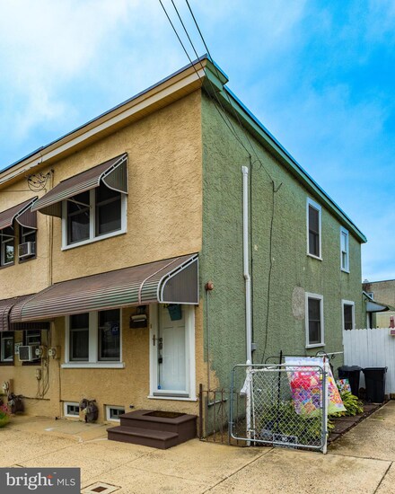 16 W 3rd St, Marcus Hook, PA 19061