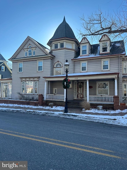 104 S Main St, Elmer, NJ 08318