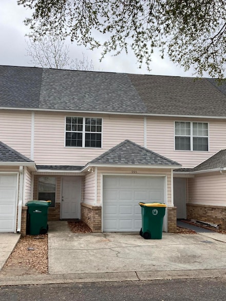 995 Scenic Oak Ln, Fort Walton Beach, FL 32547