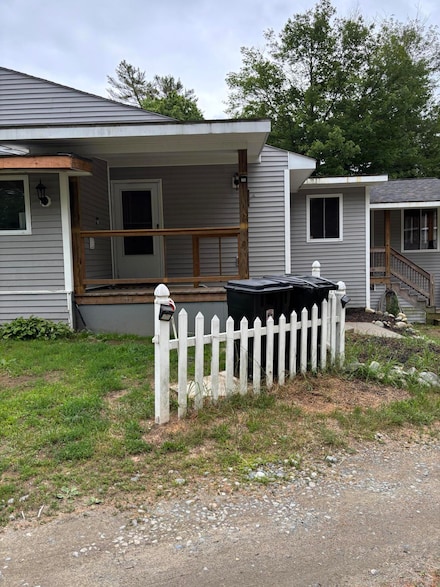 62 Salmon Rd, Madison, ME 04950