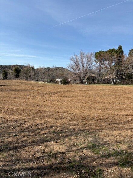 8697 Bluff St, Banning, CA 92220