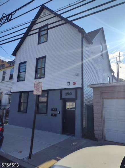 190 8th St, Passaic, NJ 07055