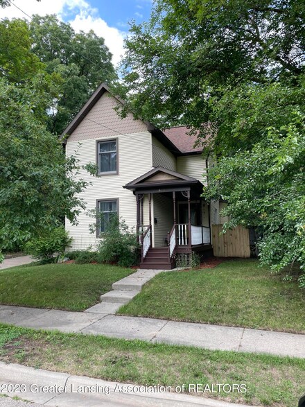 628 Brook St, Lansing, MI 48906