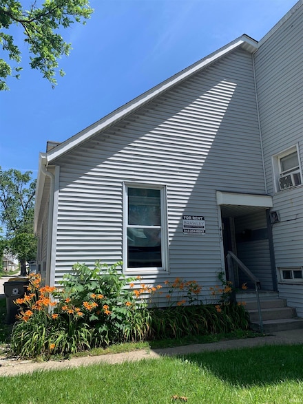 415 & 417 E 10th St, Bloomington, IN 47401