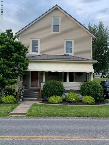 2911 Graham Ave, Windber, PA 15963