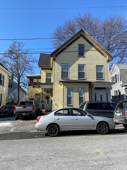 68 Varnum St, Lowell, MA 01850