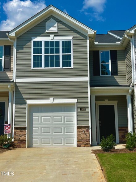 1889 Frost Dr, Haw River, NC 27258