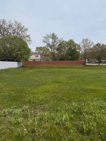 402 N 129th Infantry Dr, Joliet, IL 60435