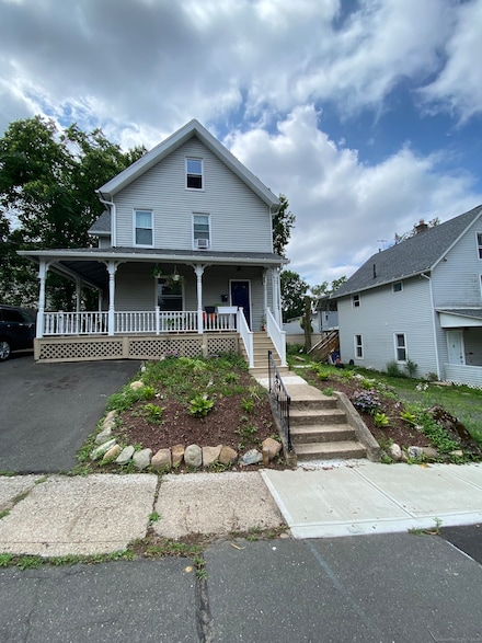 15 Lincoln Place, Bristol, CT 06010