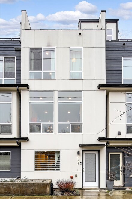 8523 7th Ave S Unit C, Seattle, WA 98108