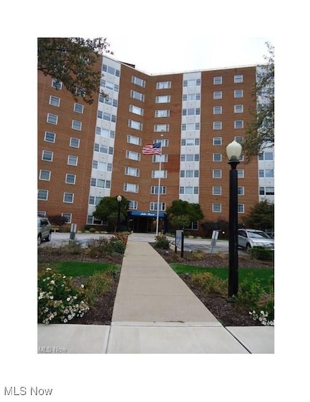 11850 Edgewater Dr Unit 801, Lakewood, OH 44107