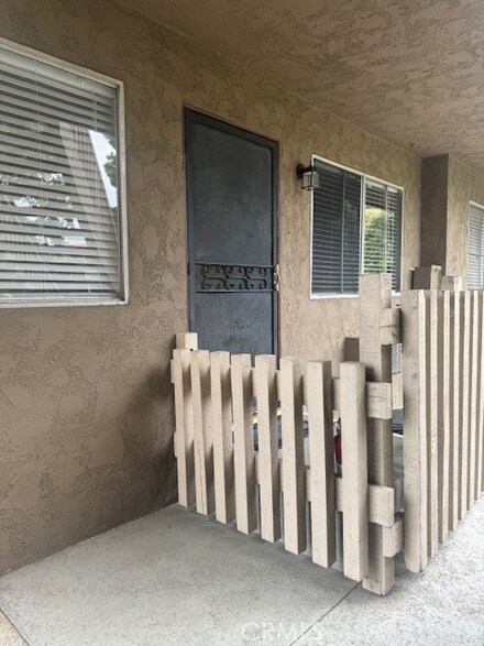 531 S La Veta Park Cir Unit 142, Orange, CA 92868